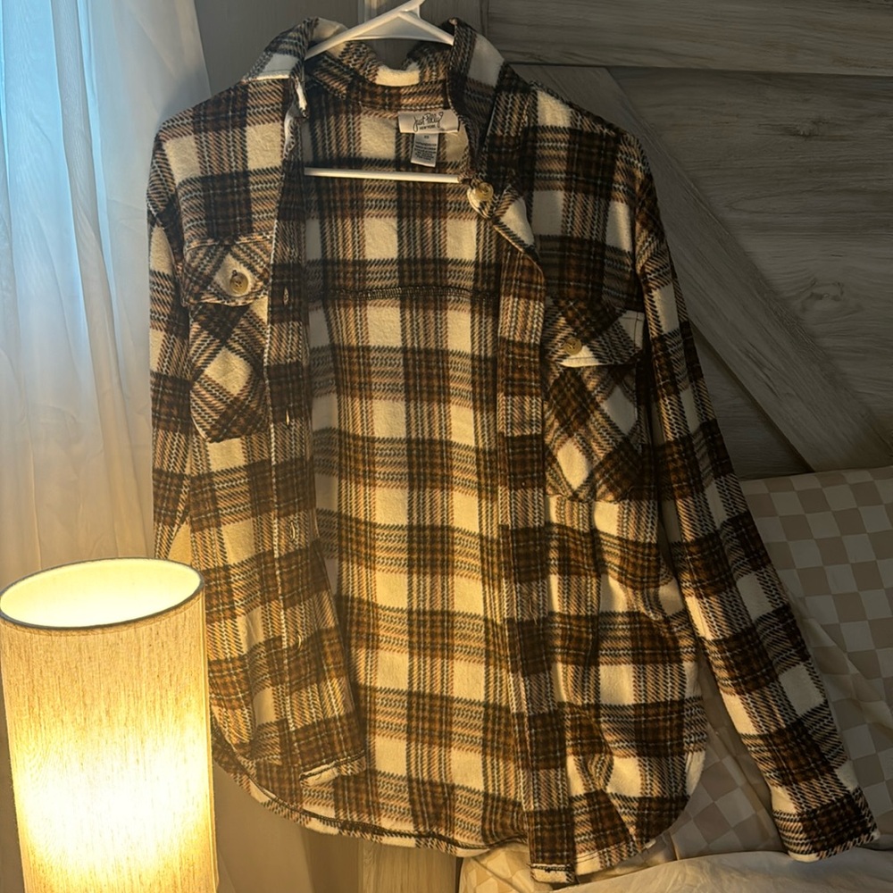 ✨🤍XS FLANNEL NEVER WORN